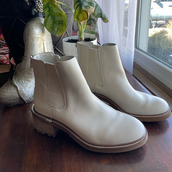 Vince Camuto bone colored Chelsea Boot - Picture 2 of 10